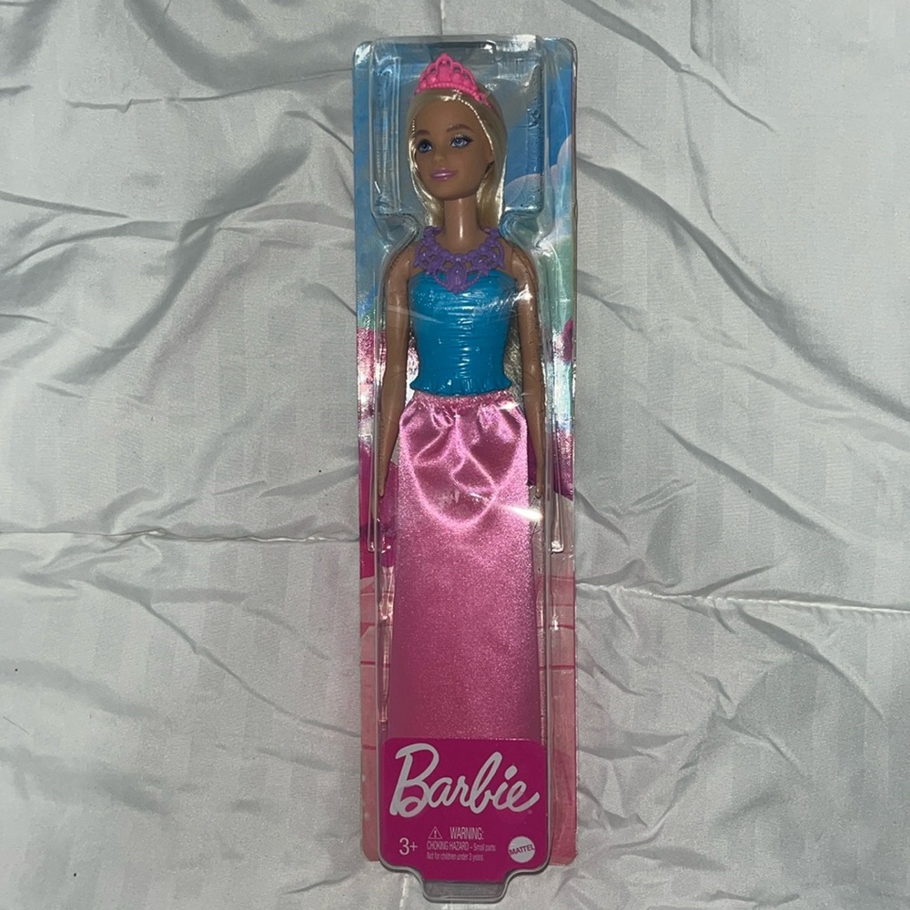 BARBIE DOLL - BRAND NEW
